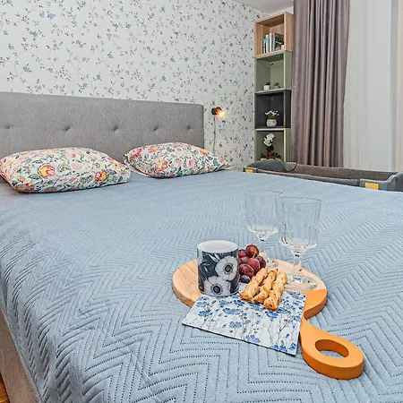 A Quiet Haven In The Heart Of Action Free Parking Apartment